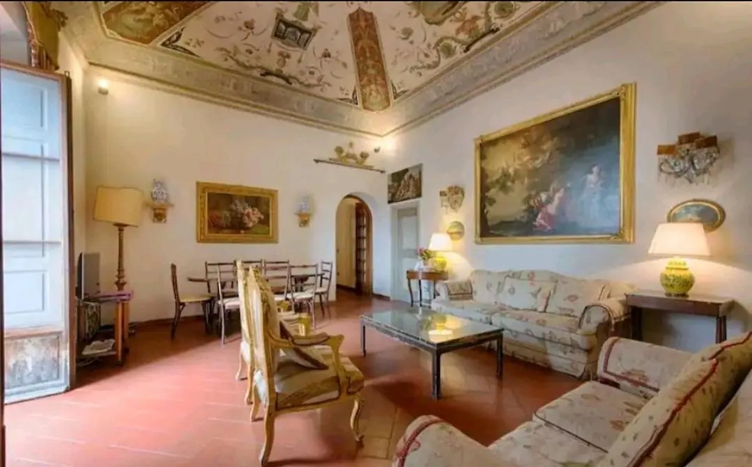 Reinassance Palace Florence Apartment